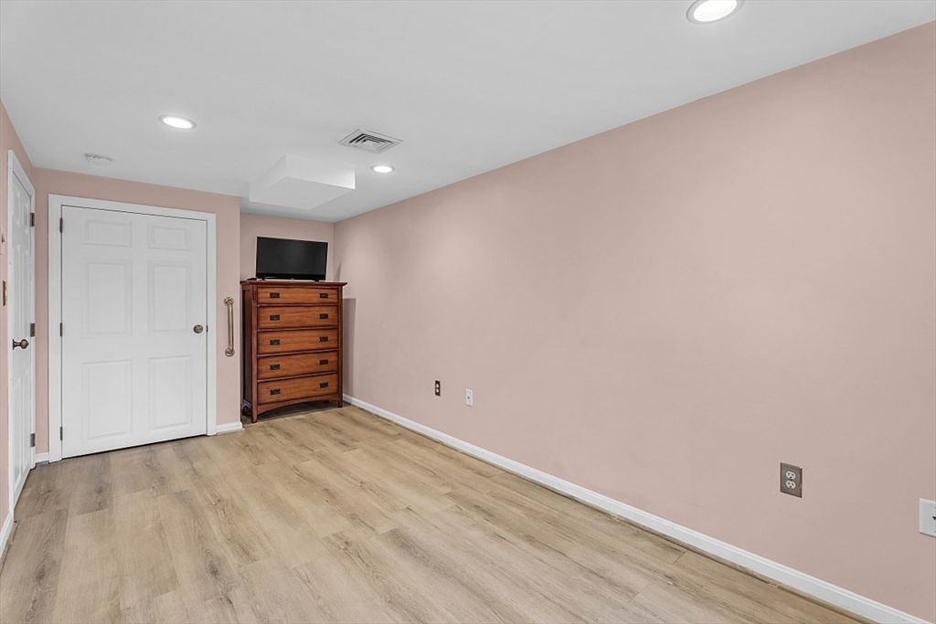29 Upland Road Burlington, MA 01803 - Photo 30 of 42 Gallery Image 30