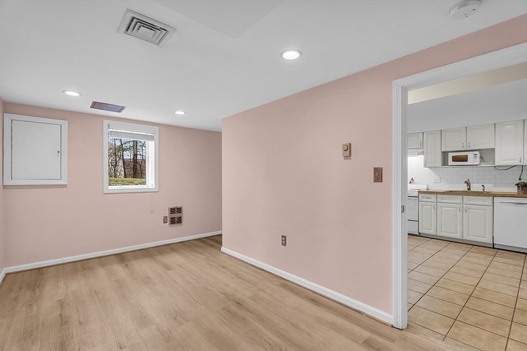 29 Upland Road Burlington, MA 01803 - Photo 31 of 42 Gallery Image 31