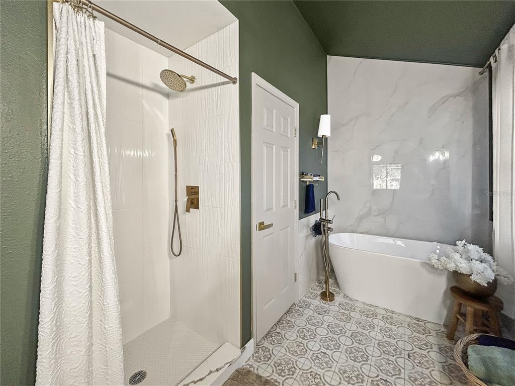 331 Cascade Circle Palm Harbor, FL 34684 - Photo 13 of 28