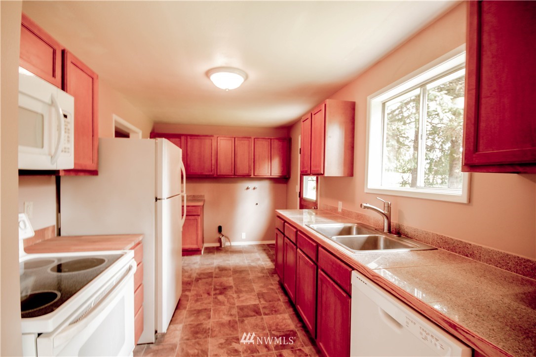 7021 Blaine Road Aberdeen, WA 98520 - Photo 8 of 15 Gallery Image 8