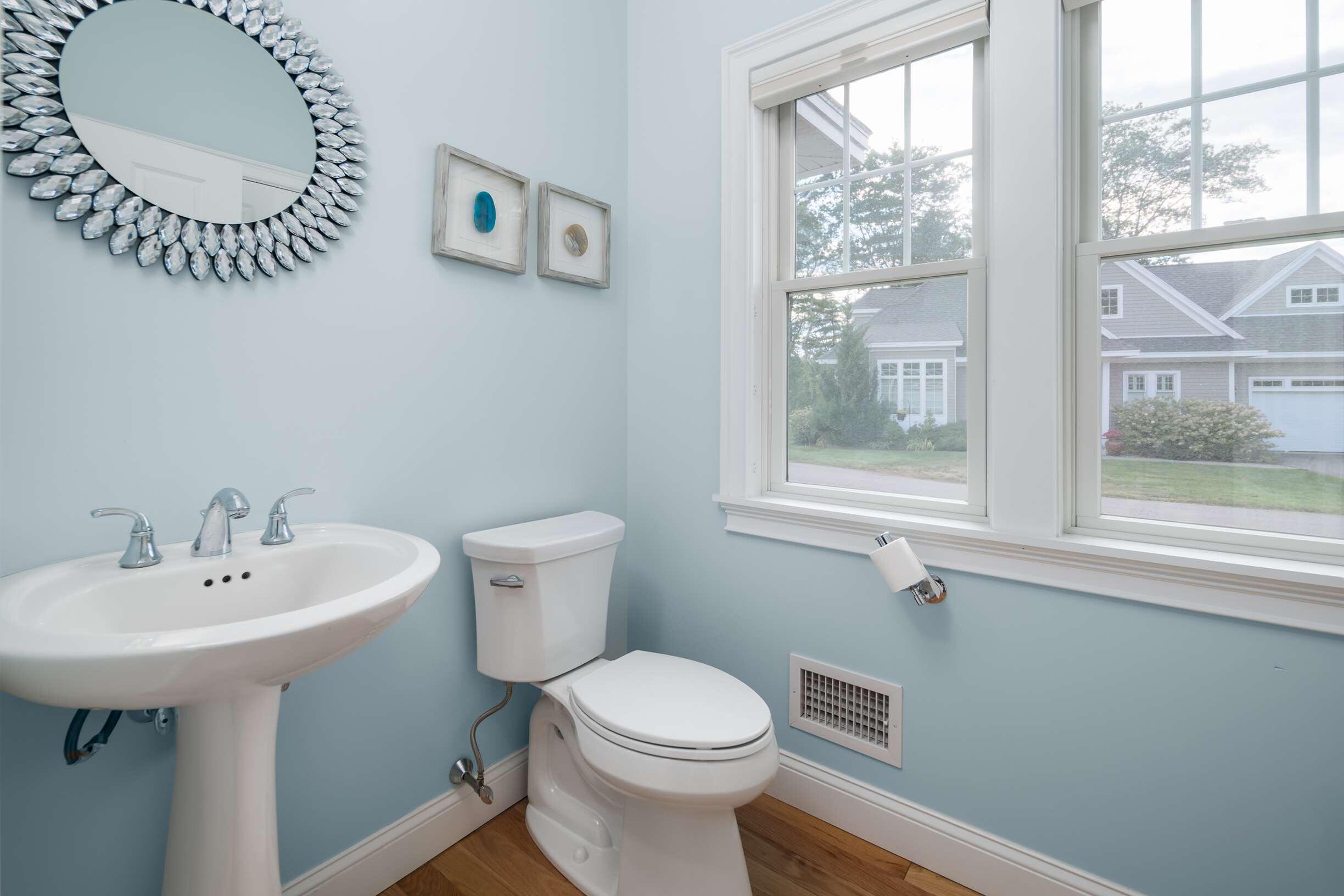 100 Shepard's Cove Road, Unit B2 Kittery, ME 03904 - Photo 11 of 34 Half Bath