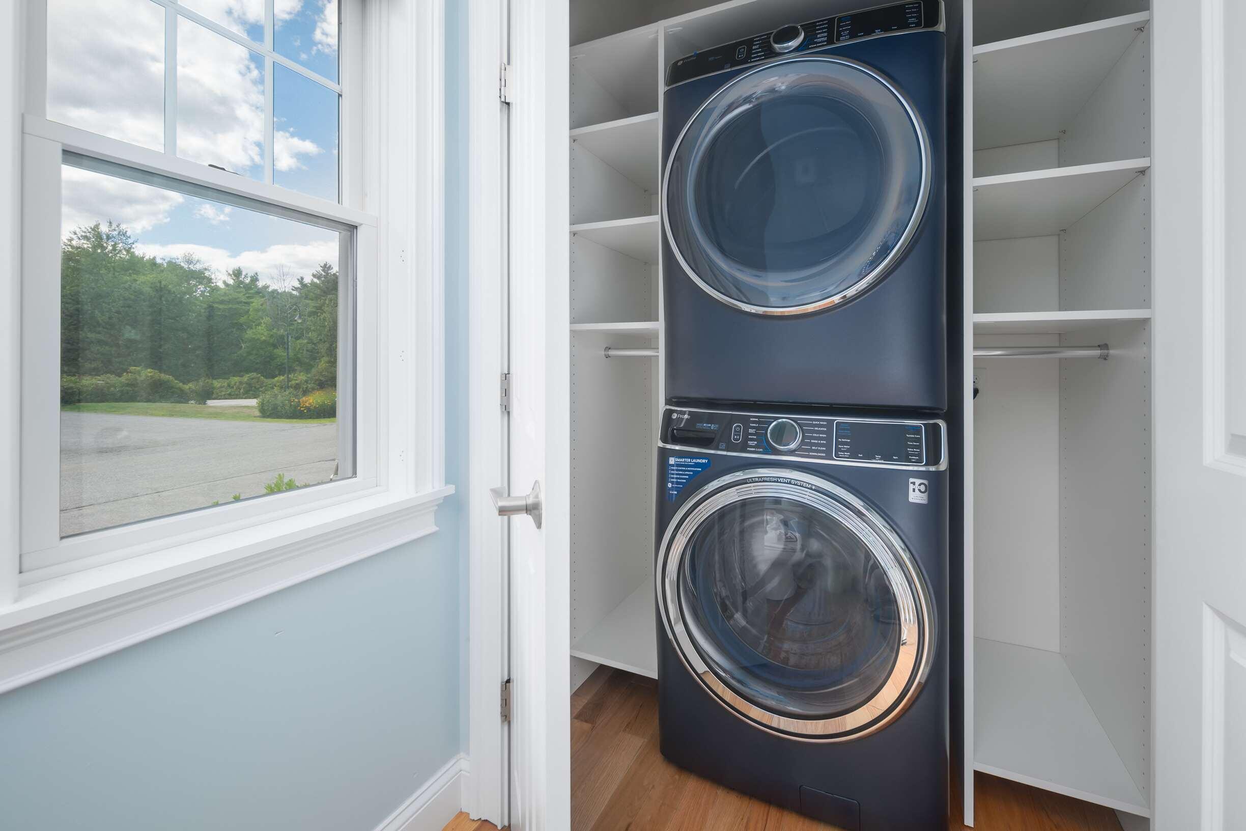 100 Shepard's Cove Road, Unit B2 Kittery, ME 03904 - Photo 12 of 34 Half Bath/Laundry
