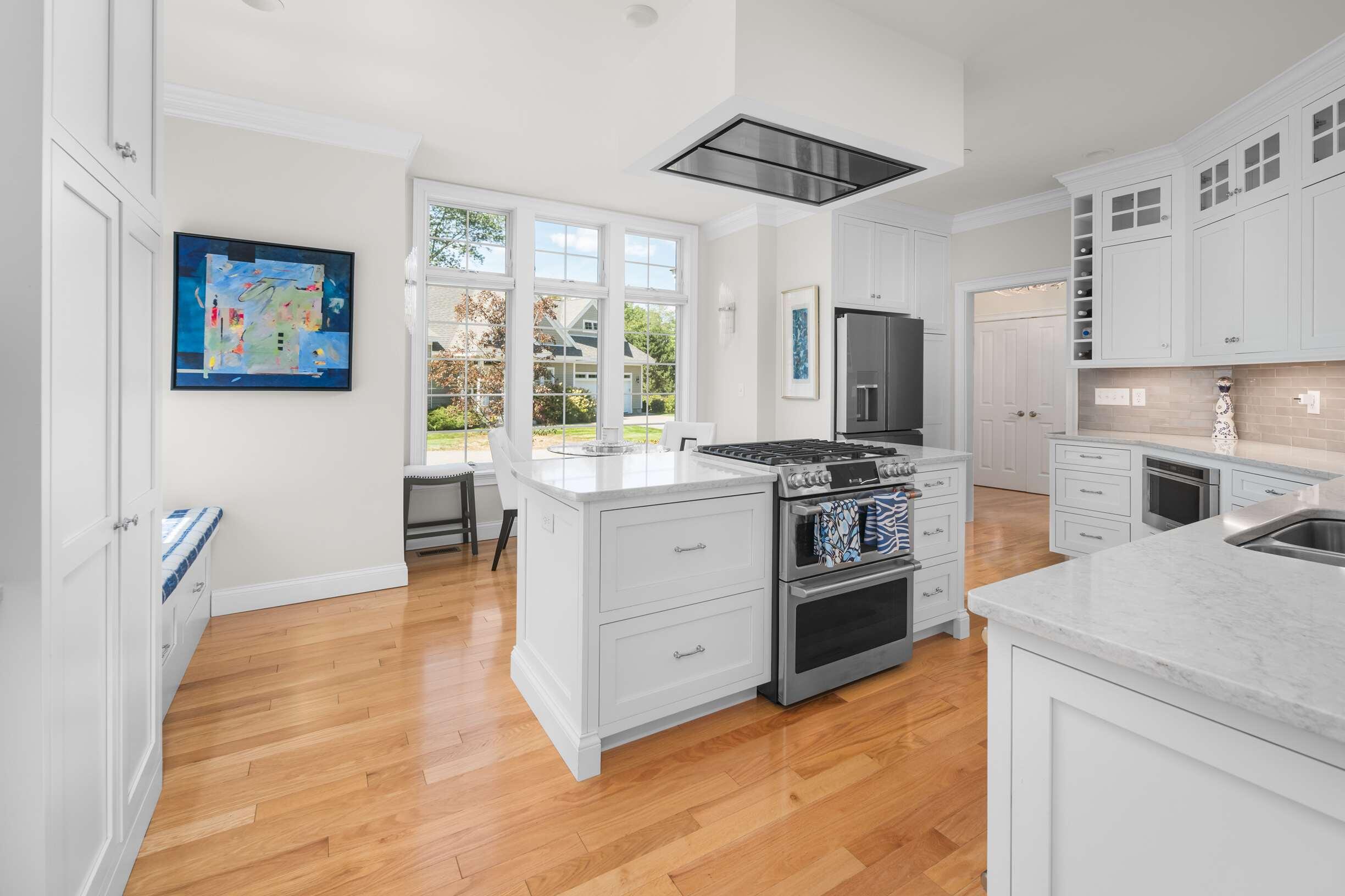 100 Shepard's Cove Road, Unit B2 Kittery, ME 03904 - Photo 7 of 34 Kitchen