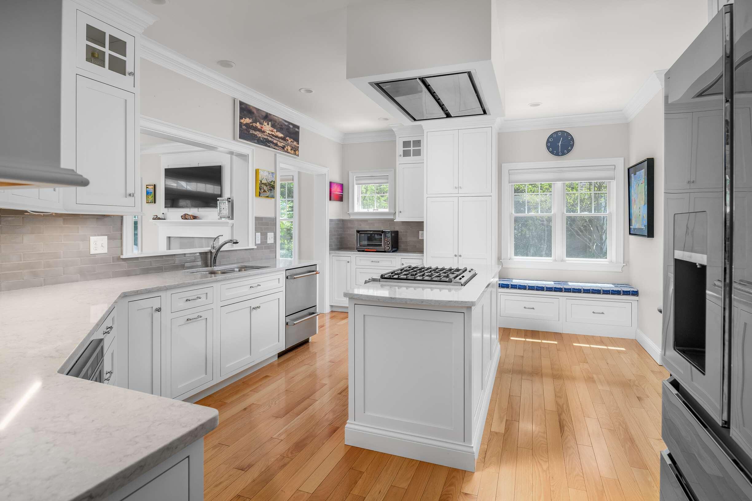 100 Shepard's Cove Road, Unit B2 Kittery, ME 03904 - Photo 9 of 34 Kitchen