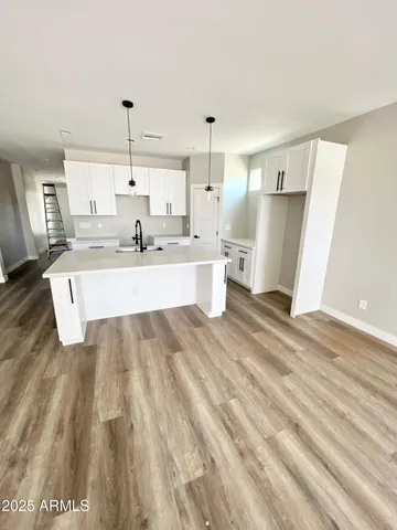 $2,200 | 2537 East Southgate Avenue, Unit 2, Phoenix, AZ 85040