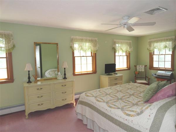 47 Saddle Hill Road Hopkinton, MA 01748 - Photo 20 of 29 Gallery Image 20