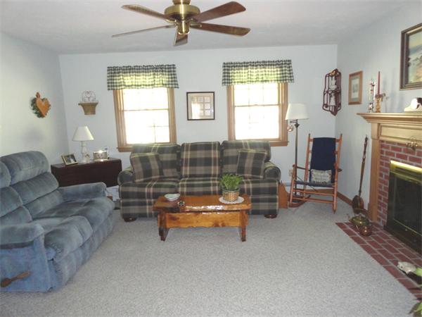 47 Saddle Hill Road Hopkinton, MA 01748 - Photo 8 of 29 Gallery Image 8