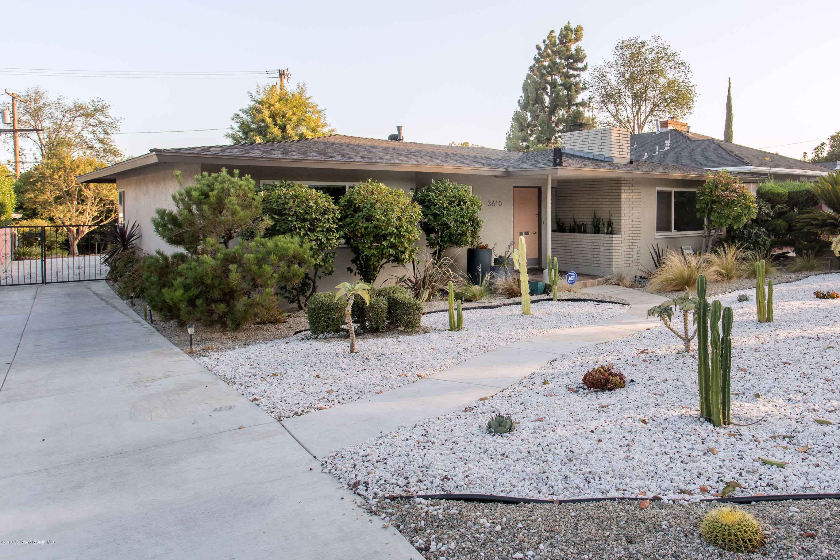 3610 Hampton Road Pasadena, CA 91107 - Photo 16 of 27 a front view of a house with garden