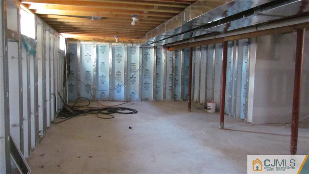 739 Magnolia Road North Brunswick, NJ 08902 - Photo 4 of 7 Gallery Image 4