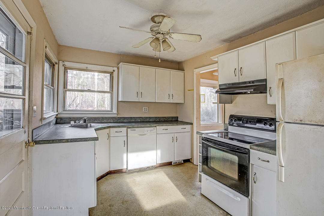 625 Monmouth Road Cream Ridge, NJ 08514 - Photo 8 of 24 Monmouth Rd - MLS _ 9