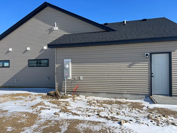 $549,900 | 2306 Elk Run Dr Pine Island Southeast, Pine Island, MN 55963