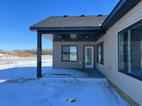 $549,900 | 2306 Elk Run Dr Pine Island Southeast, Pine Island, MN 55963