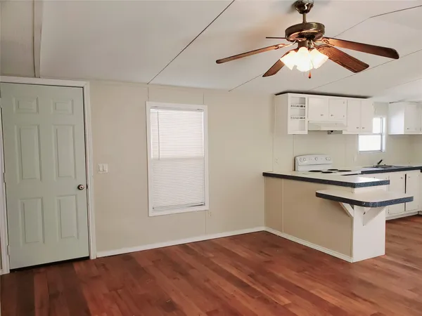 $995 | 401 South Woodson Street, Unit 5, Willis, TX 77378