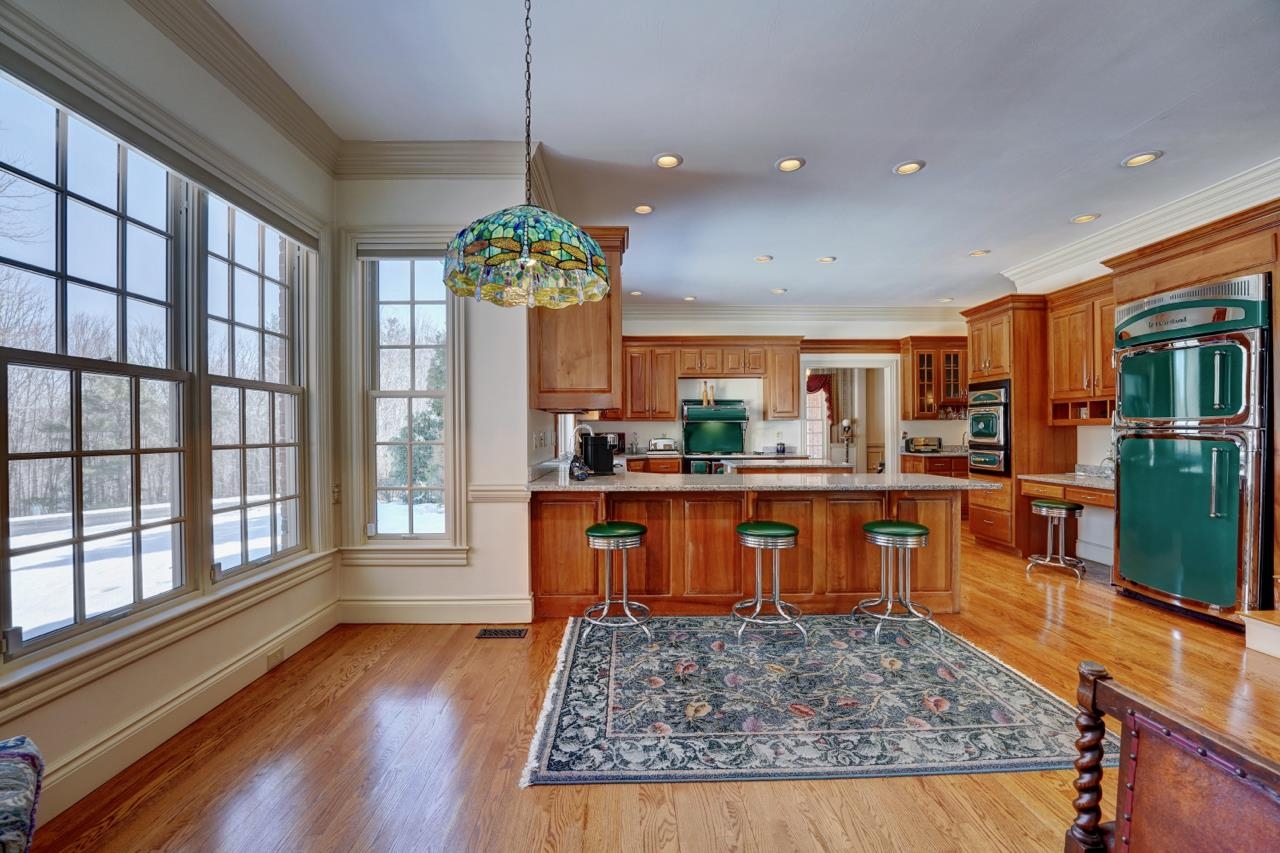 475 New Boston Road Bedford, NH 03110 - Photo 15 of 40