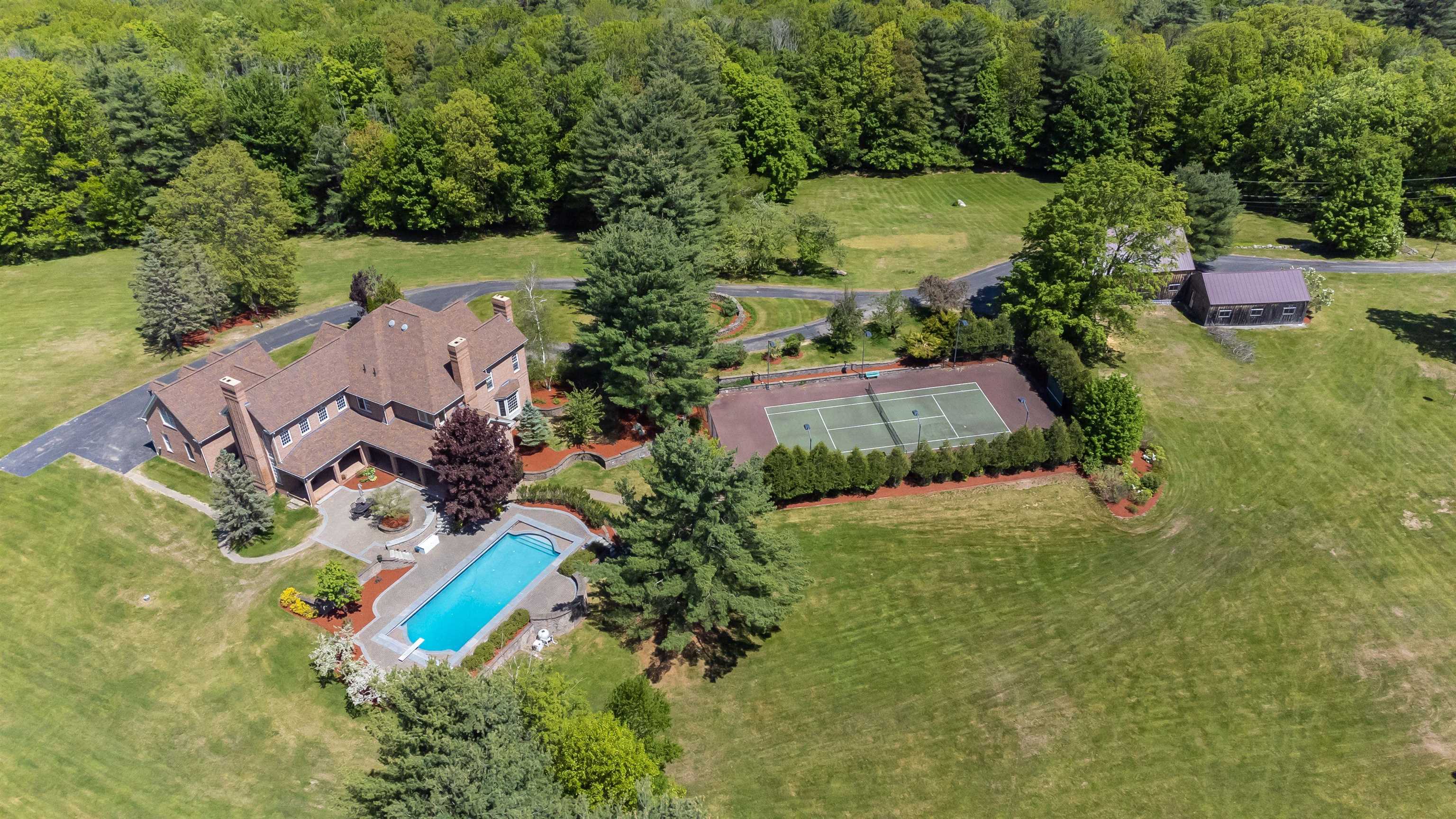 475 New Boston Road Bedford, NH 03110 - Photo 24 of 40