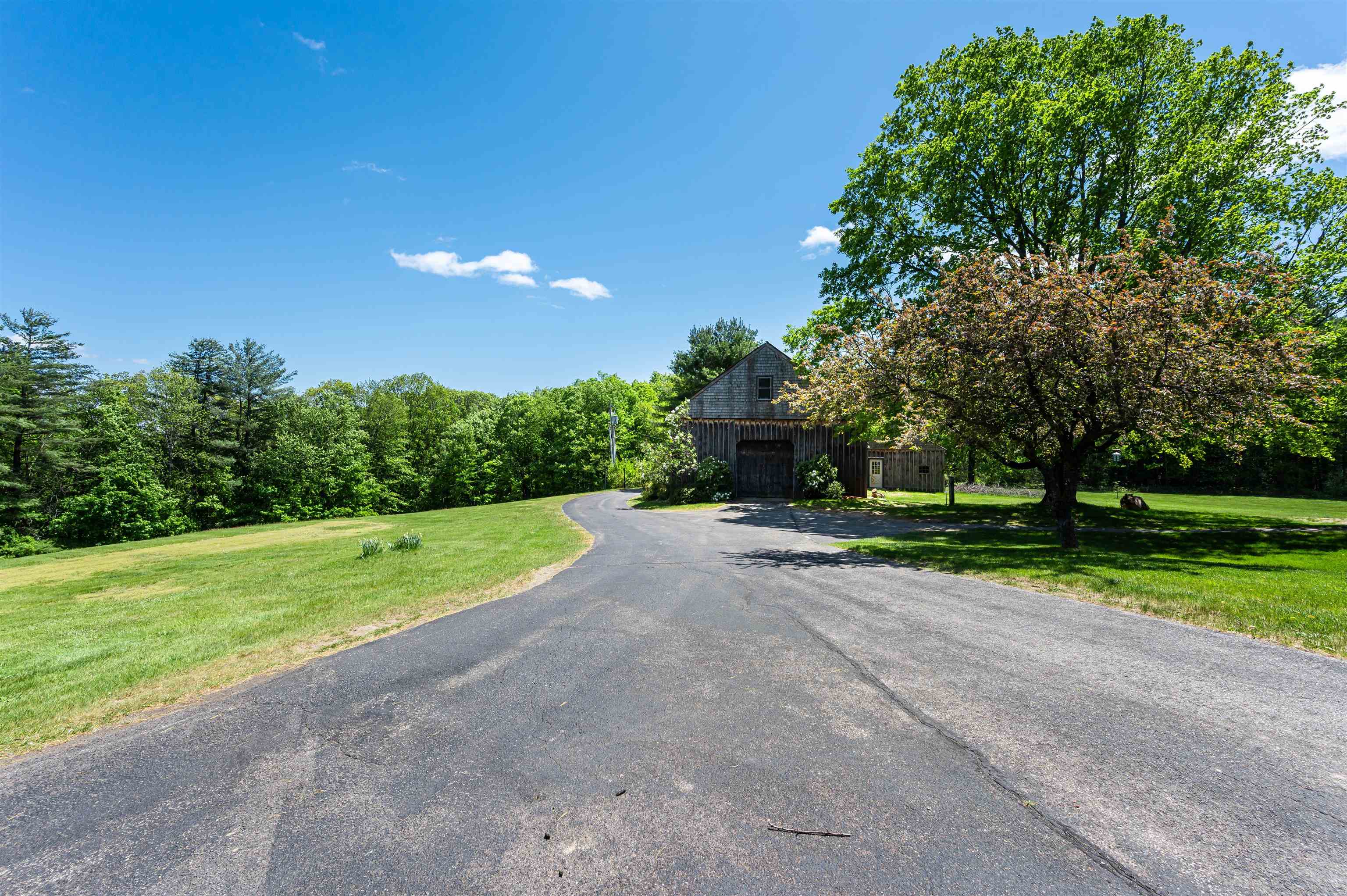 475 New Boston Road Bedford, NH 03110 - Photo 36 of 40
