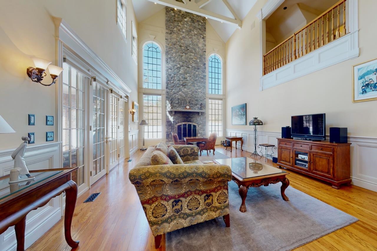 475 New Boston Road Bedford, NH 03110 - Photo 8 of 40