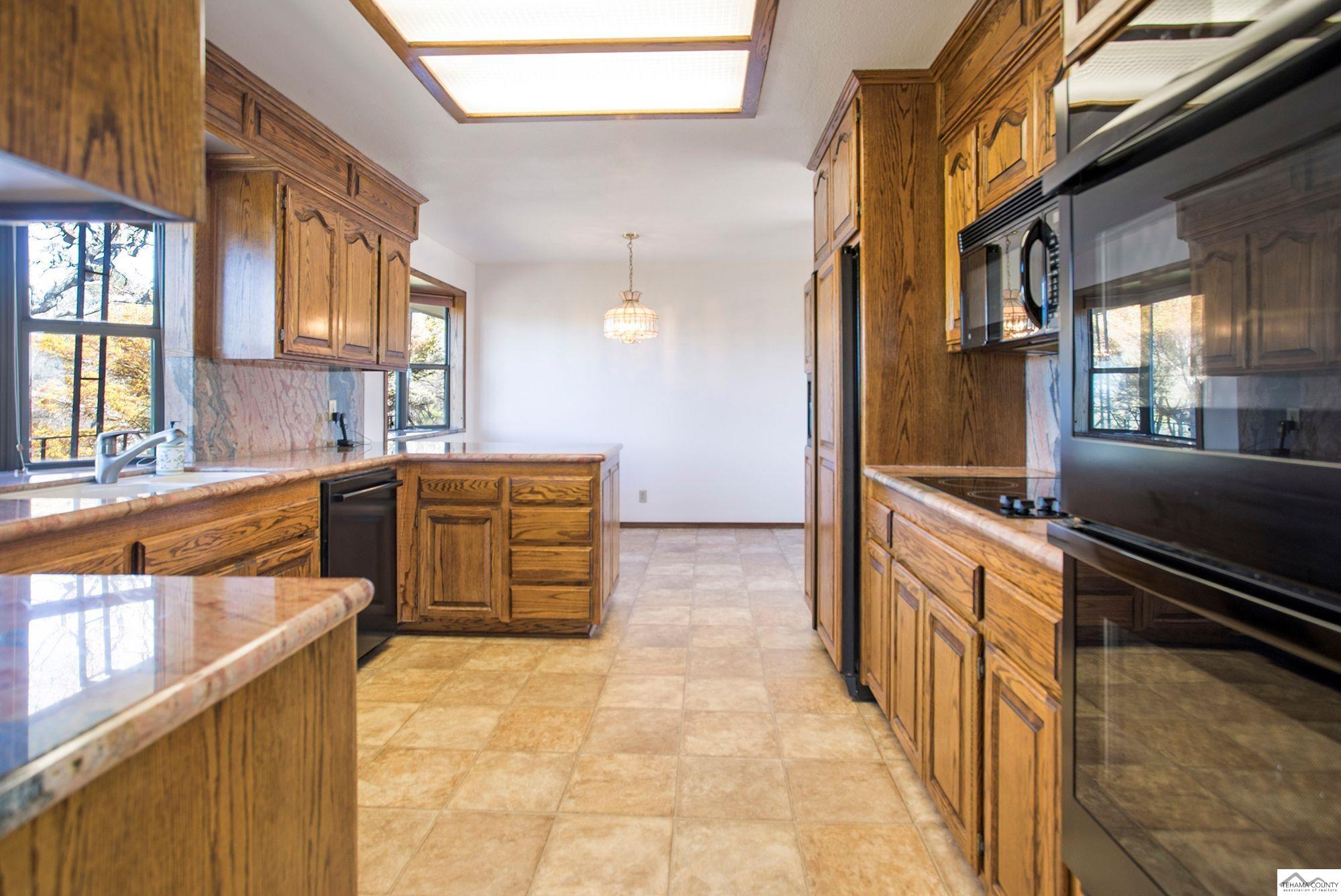 14575 Sunny Ridge Drive Red Bluff, CA 96080 - Photo 13 of 33 Gallery Image 13