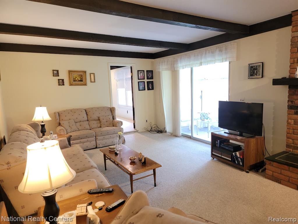 25630 Branchaster Road Farmington Hills, MI 48336 - Photo 20 of 48
