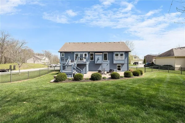 $390,000 | 5240 Northwest Belton Court, Kansas City, MO 54150