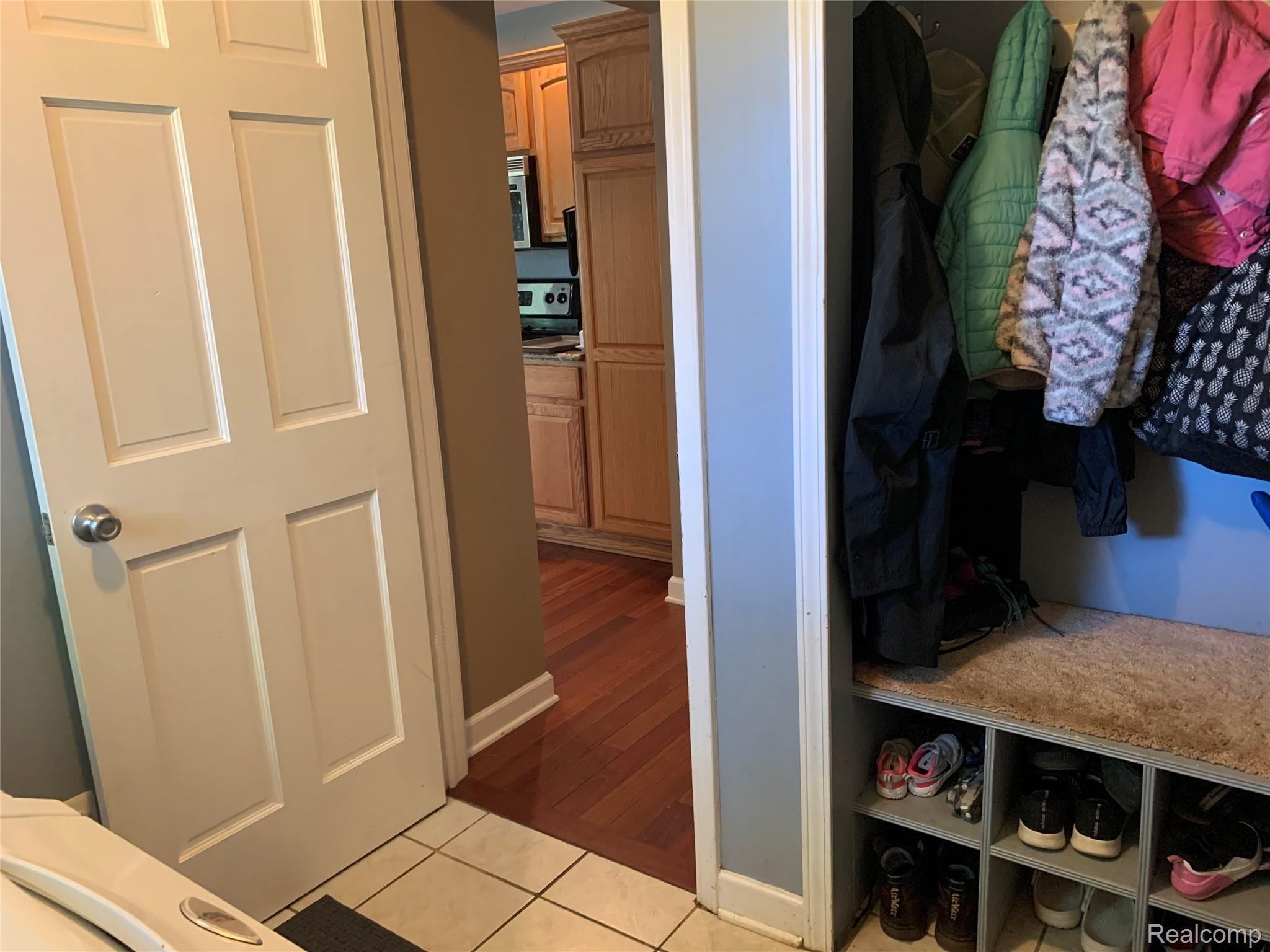 7453 Bergin Road Howell, MI 48843 - Photo 15 of 28 laundry.jpeg