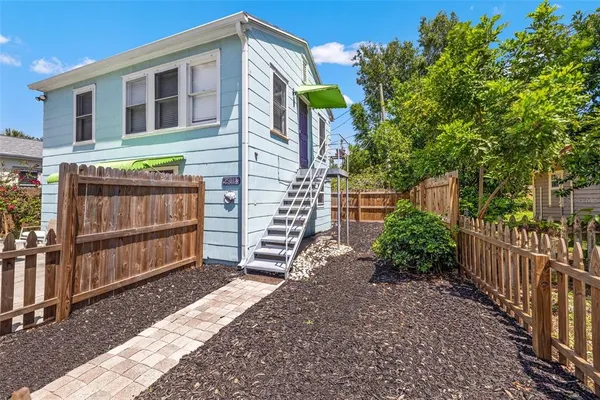 $1,350 | 2501 Oakdale Street South, Unit 2, St. Petersburg, FL 33705
