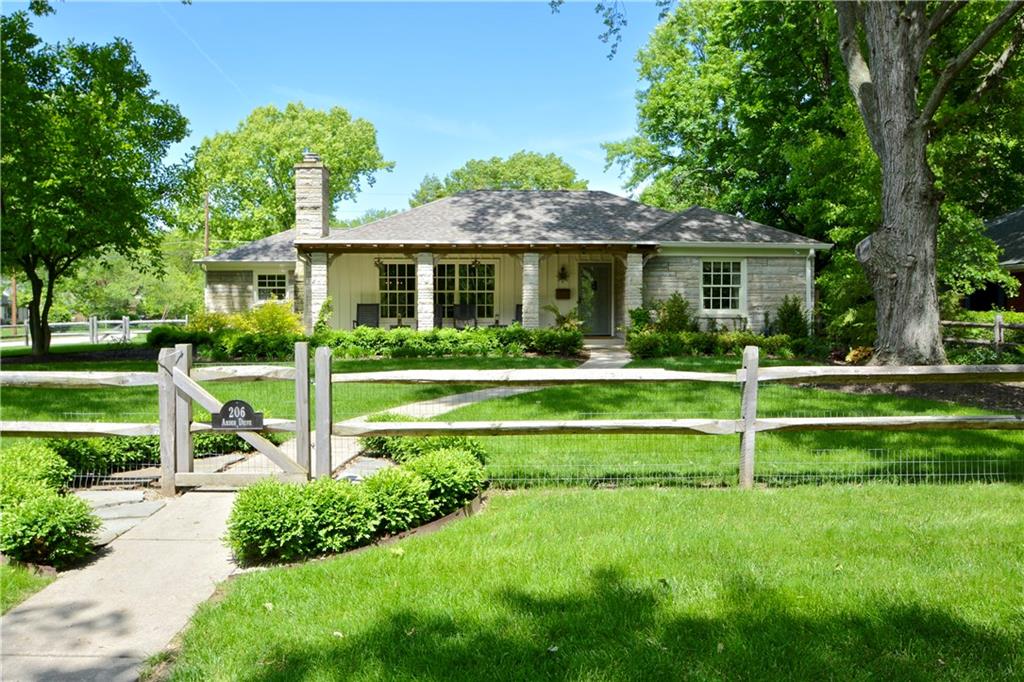 206 Arden Drive Indianapolis, IN 46220 - Photo 2 of 24