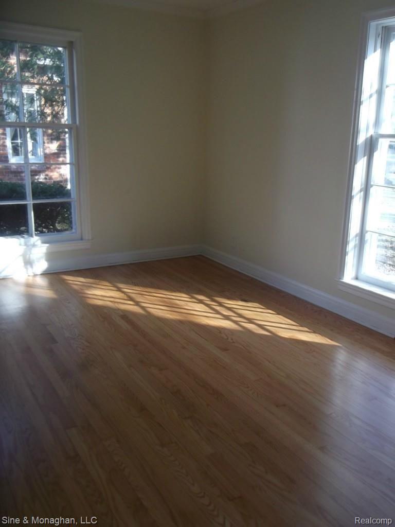878 Hampton Road Grosse Pointe, MI 48236 - Photo 6 of 20 DSCF4336.jpg