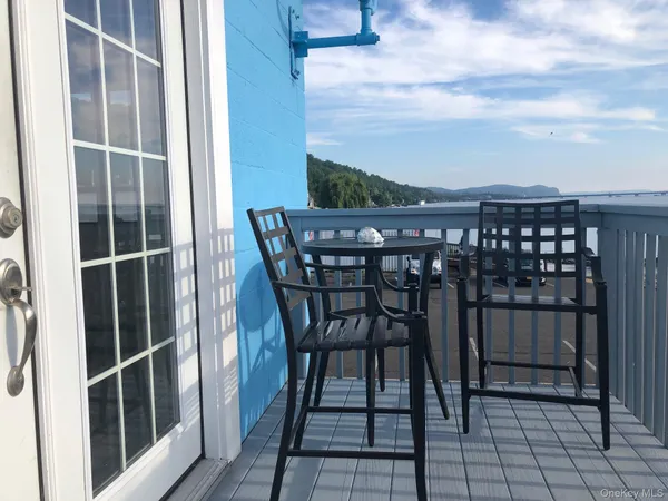 $2,800 | 695 Piermont Avenue, Nyack, NY 10960