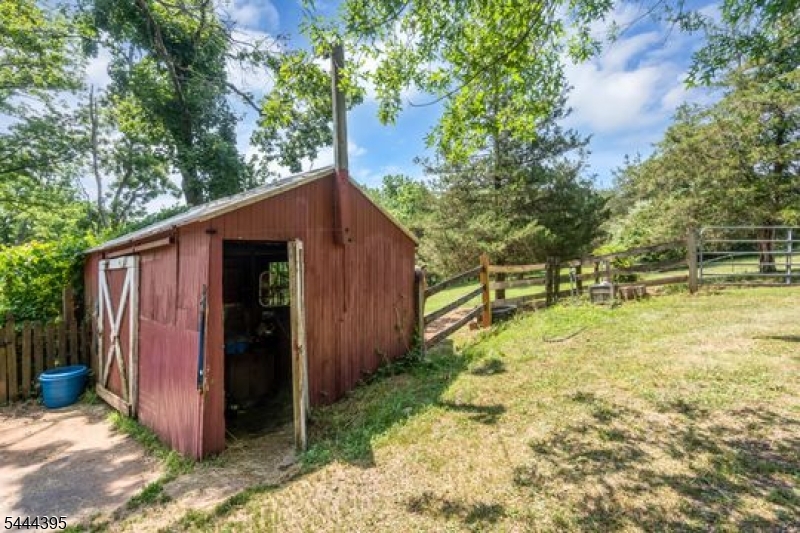 160 Hillcrest Road Flemington, NJ 08822 - Photo 32 of 40