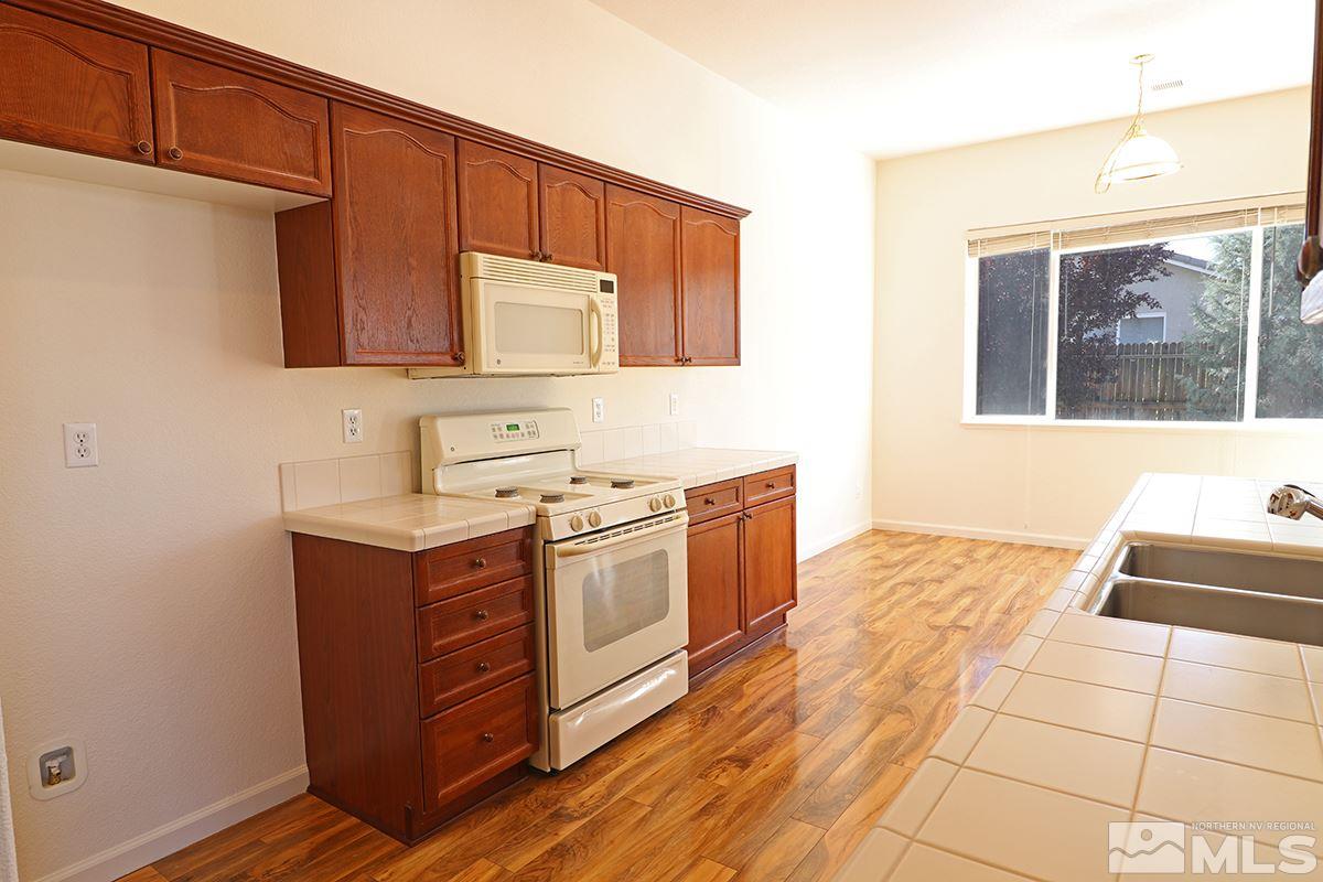 1740 Arrow Wood Court Reno, NV 89521 - Photo 8 of 22 Photo 8