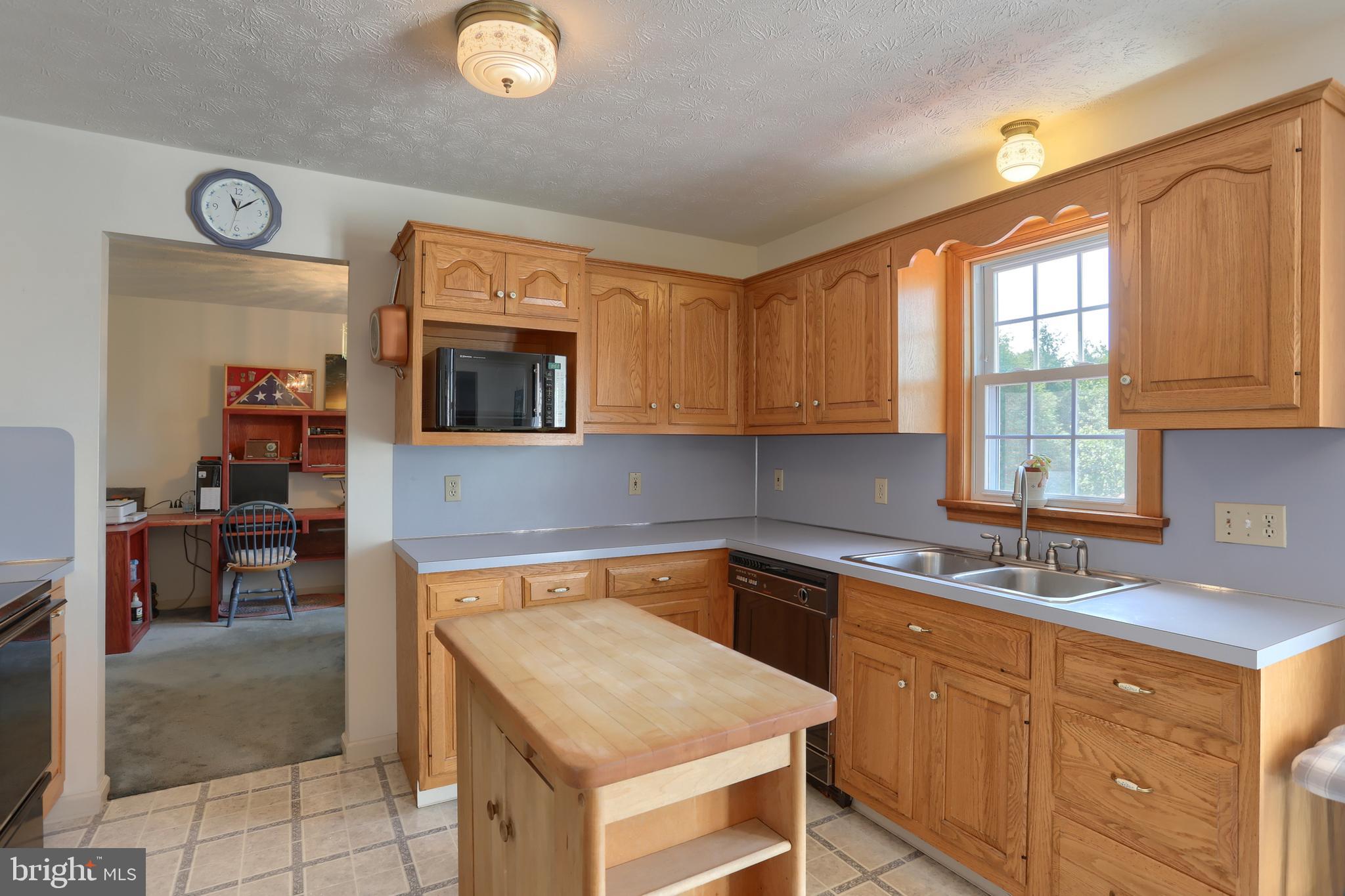 1 Southfield Road Lebanon, PA 17042 - Photo 11 of 40 Kitchen