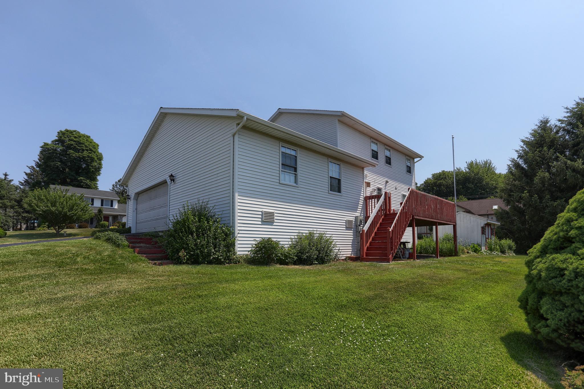 1 Southfield Road Lebanon, PA 17042 - Photo 33 of 40 Rear elevation