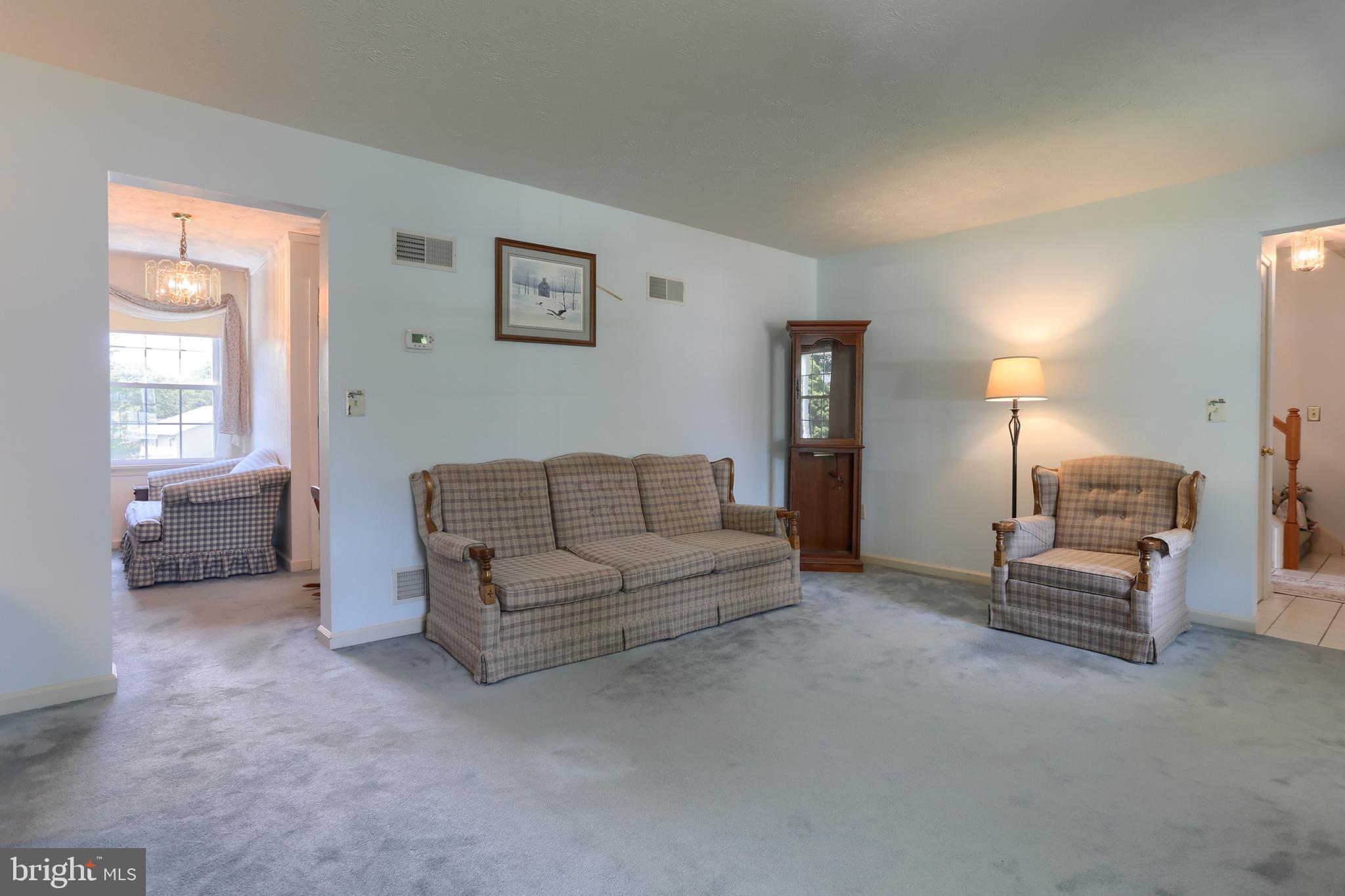 1 Southfield Road Lebanon, PA 17042 - Photo 7 of 40 Living room/access to office