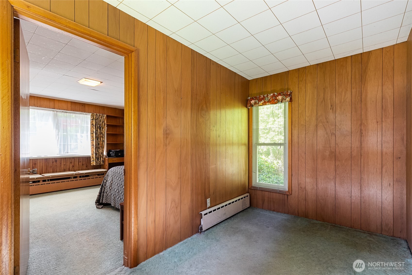 4535 Cable Street Bellingham, WA 98229 - Photo 20 of 31 a view of a hallway with windows