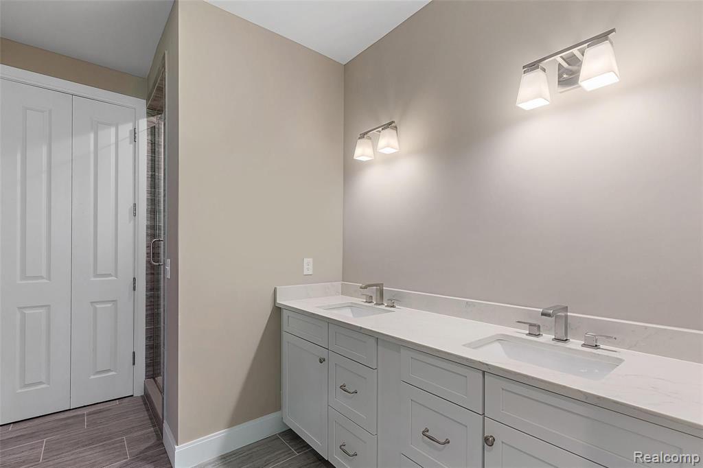 3837 Albatross Court, Unit 28 Rochester, MI 48309 - Photo 22 of 33