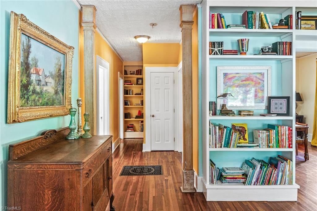 503 Sunset Drive High Point, NC 27262 - Photo 6 of 27 Gallery Image 6