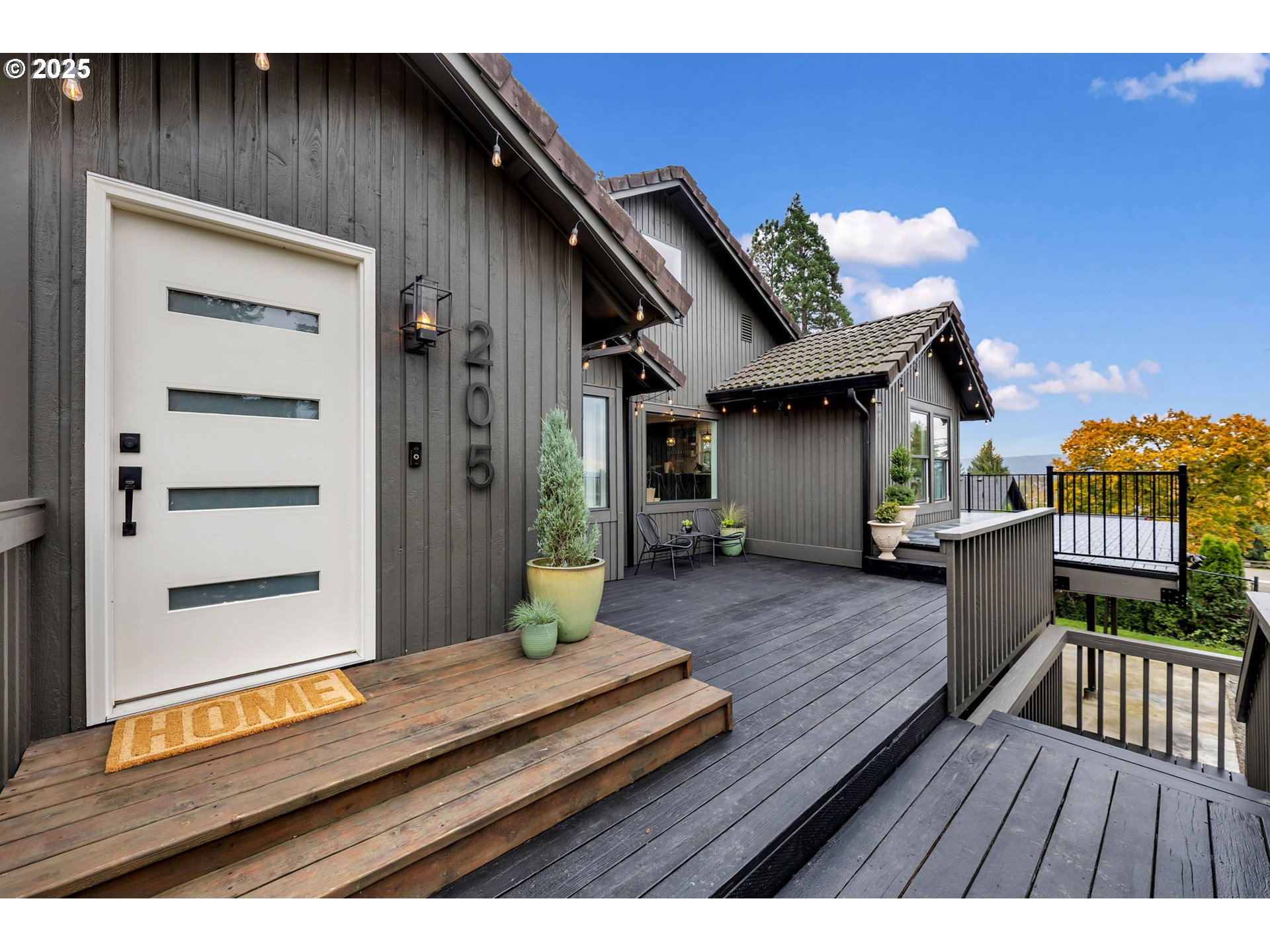 205 South Hillhurst Road Ridgefield, WA 98642 - Photo 6 of 43 a view of outdoor space deck kitchen and outdoor seating