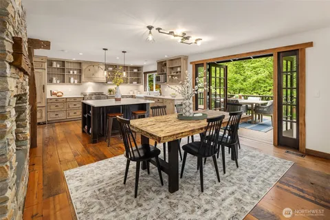 $2,075,000 | 22619 87th Avenue Southeast, Woodinville, WA 98077