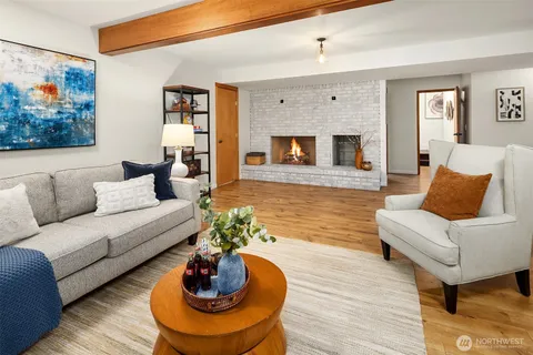 $2,075,000 | 22619 87th Avenue Southeast, Woodinville, WA 98077