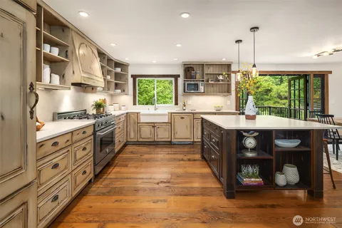$2,075,000 | 22619 87th Avenue Southeast, Woodinville, WA 98077