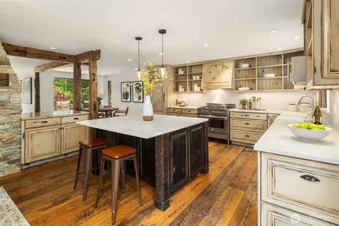 $2,075,000 | 22619 87th Avenue Southeast, Woodinville, WA 98077