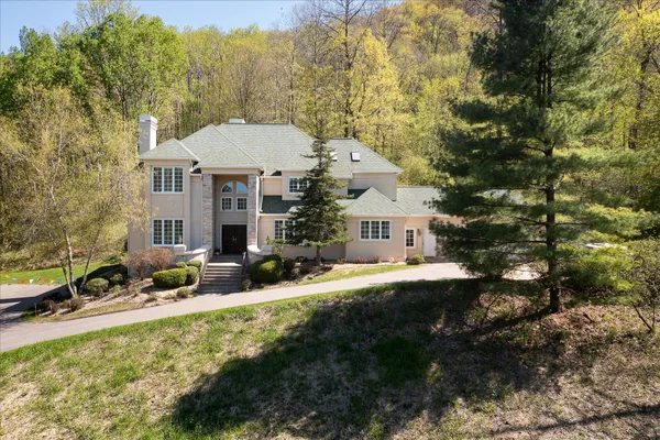 $1,050,000 | W5419 Pine Bluff Road, Shelby, WI 54601