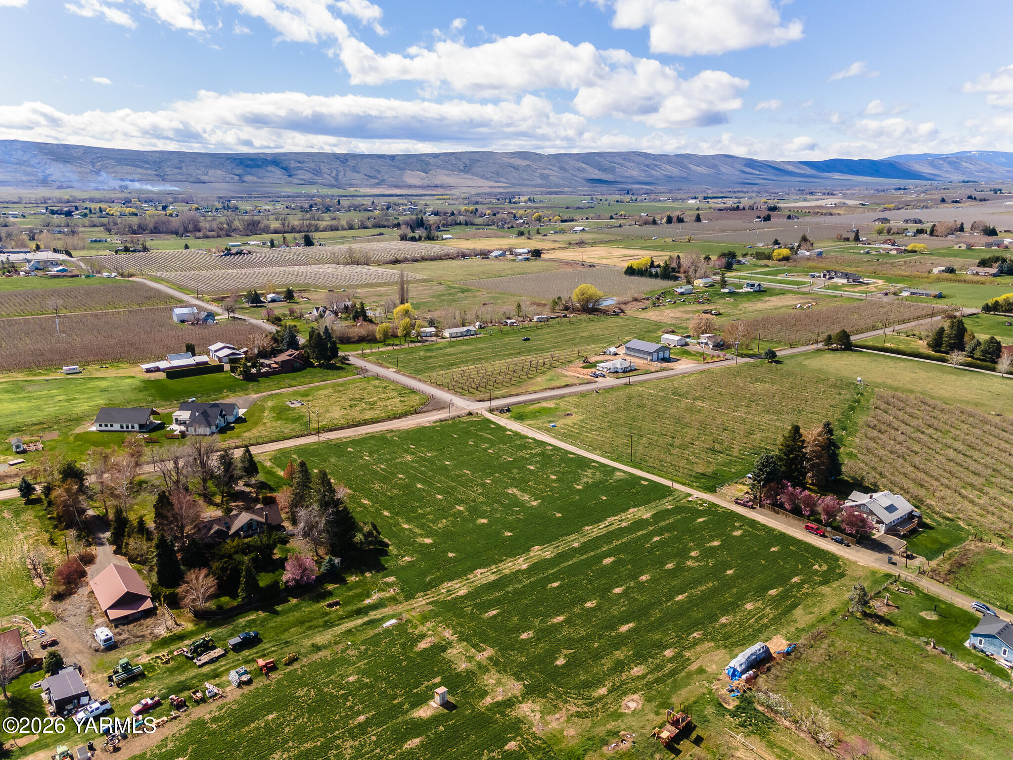 Nna Nna Nelson Rd Avenue West Yakima, WA 98903 - Photo 4 of 11 a view of a city