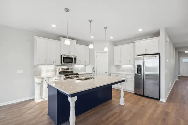 $717,525 | 8191 Haywood Drive, Lino Lakes, MN 55014