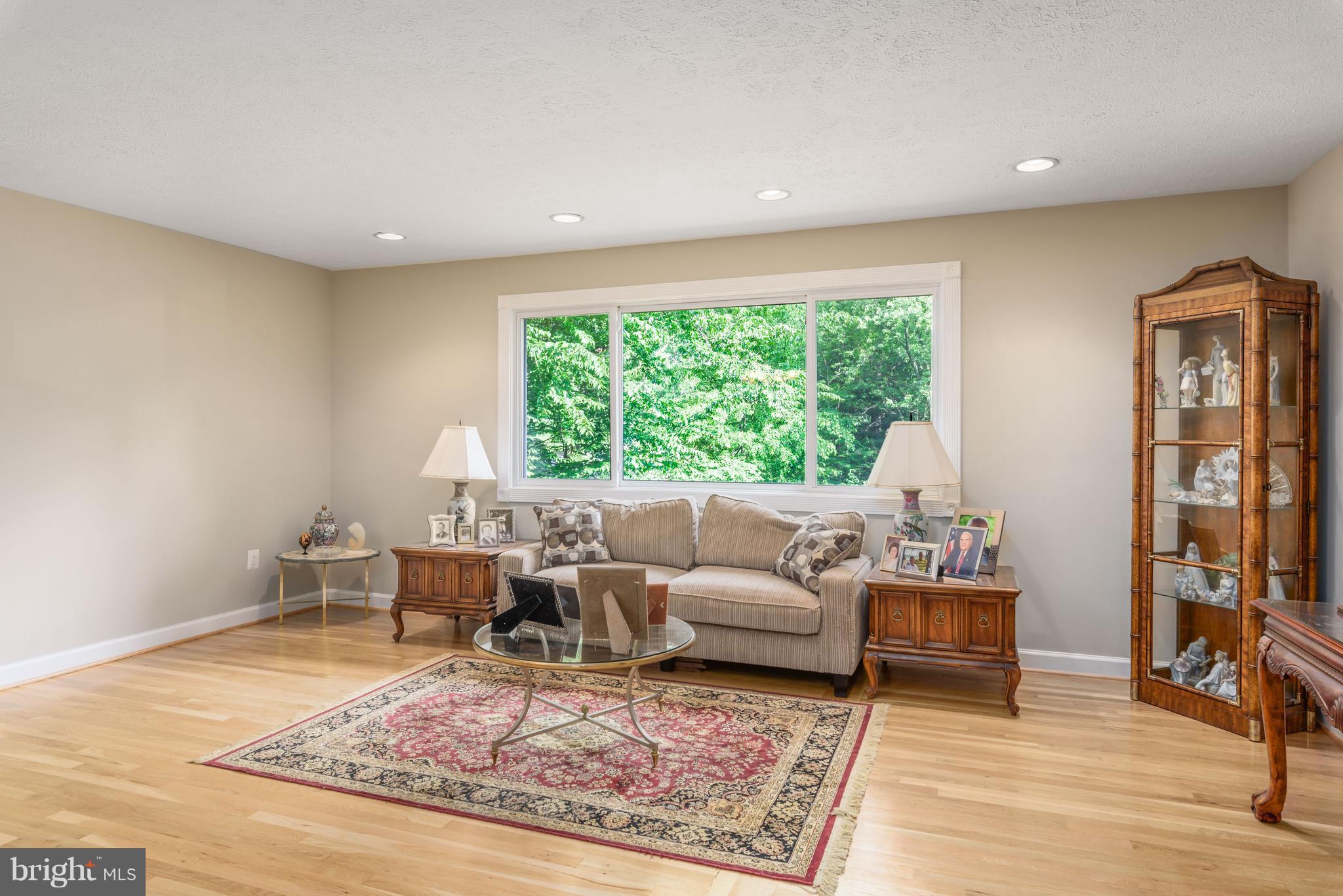 5533 Callander Drive Springfield, VA 22151 - Photo 8 of 21 Family Room off Dining Room