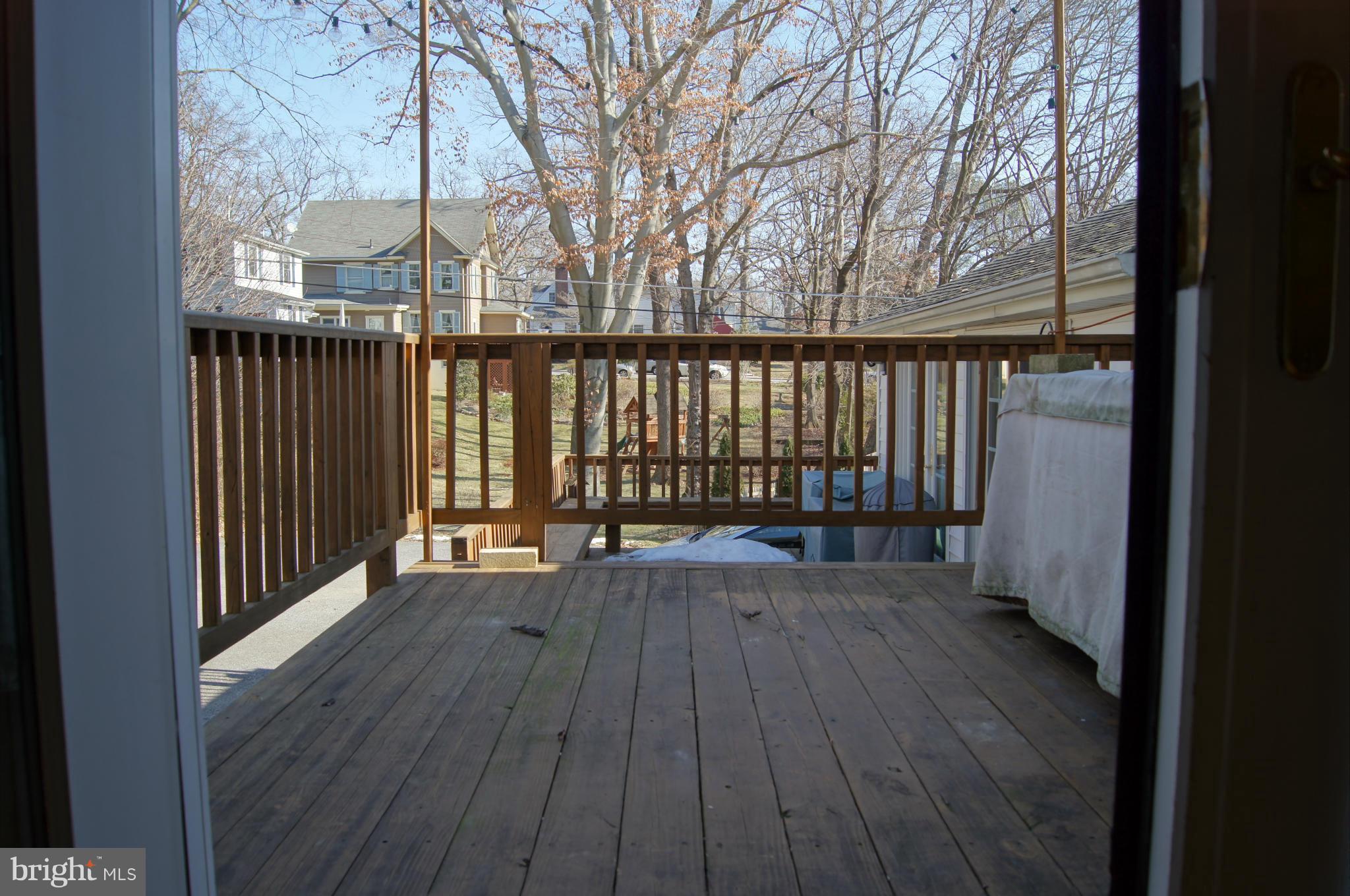6521 Maplewood Road Baltimore, MD 21212 - Photo 30 of 30 Deck off dining room.