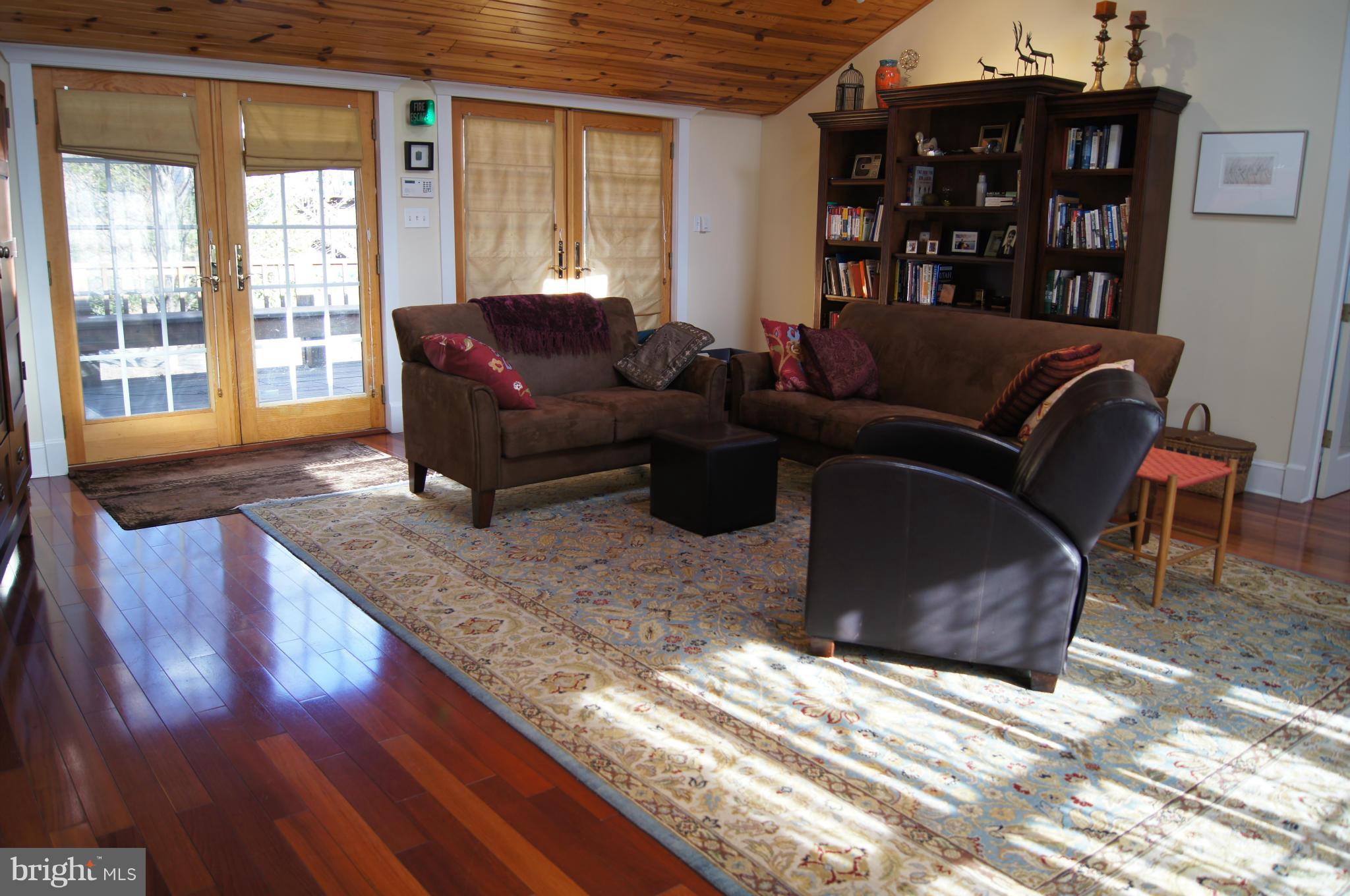 6521 Maplewood Road Baltimore, MD 21212 - Photo 9 of 30 A perfect gathering room