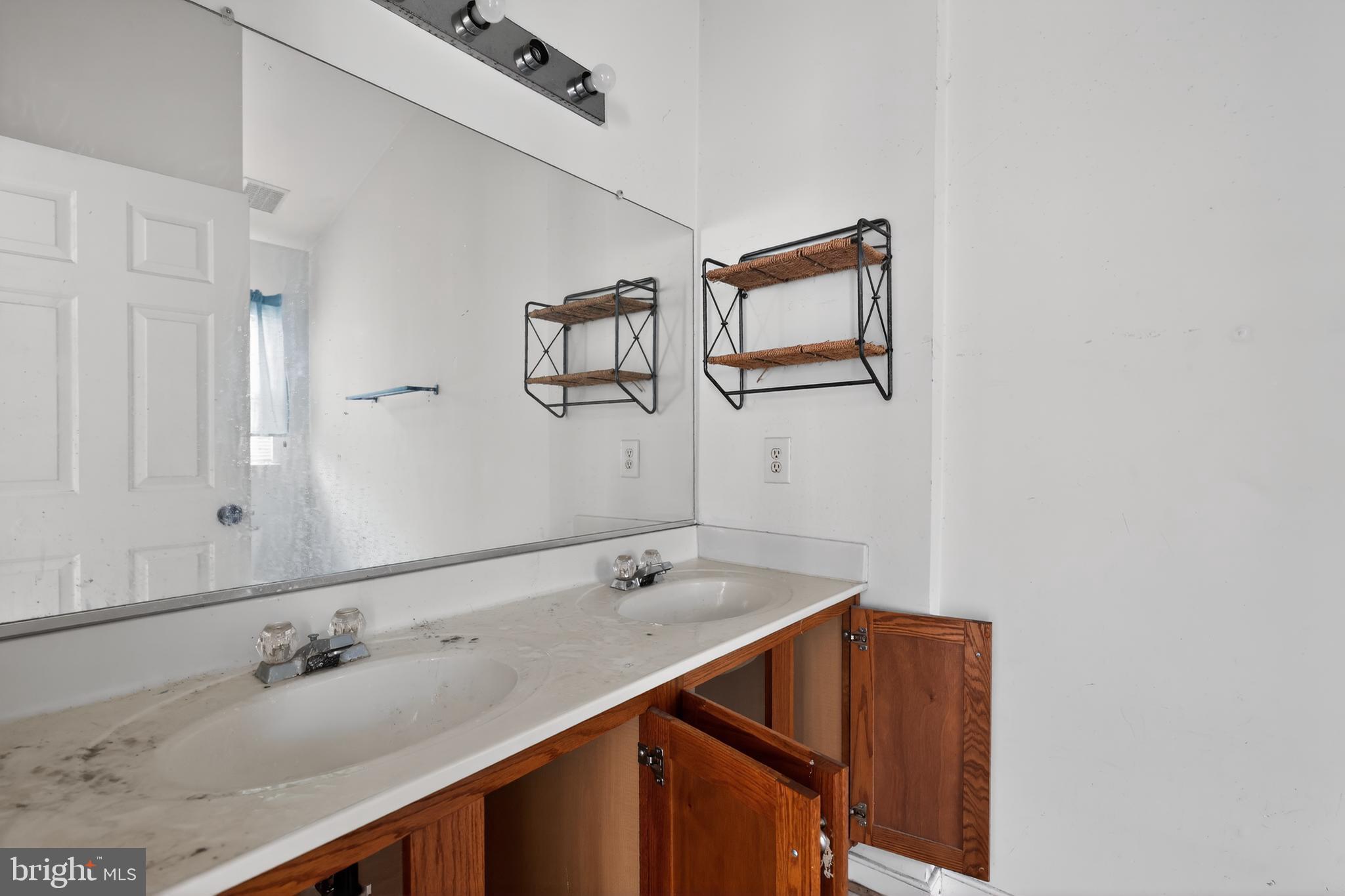 451 Hollybrook Ridge Lane Richmond, VA 23223 - Photo 10 of 17