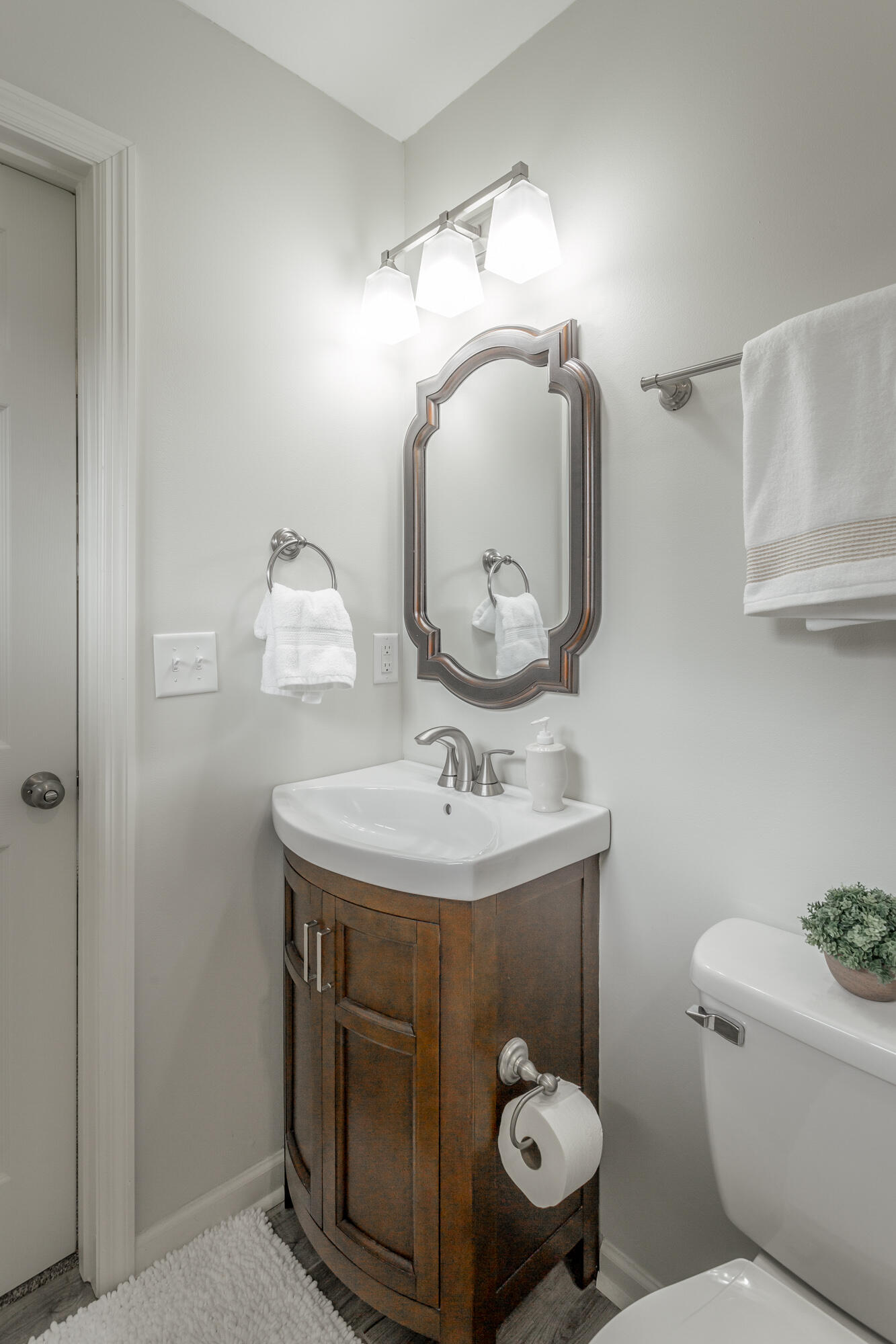 472 Steele Road Rossville, GA 30741 - Photo 15 of 31 Master vanity